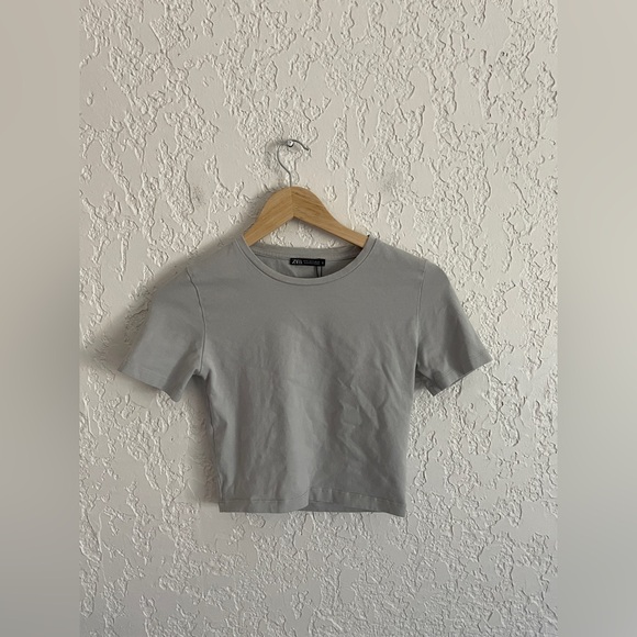 Zara Tops - ZARA Stetch Cropped T-Shirt